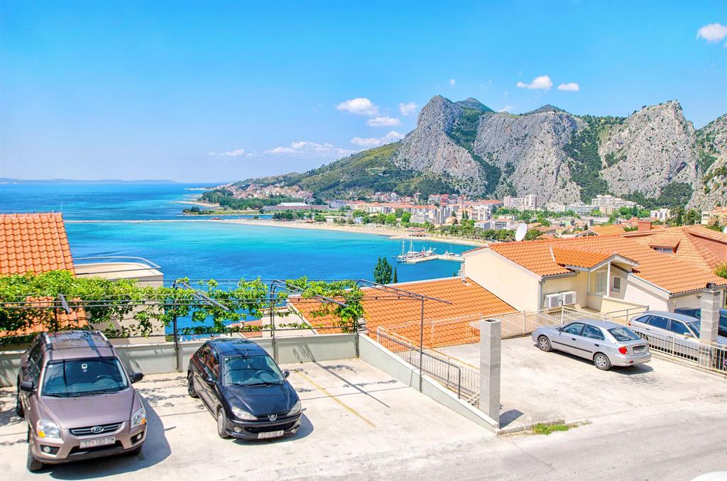 Apartment Tomislav Omis