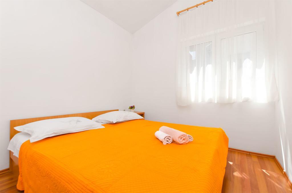 Apartment Tomislav Omis